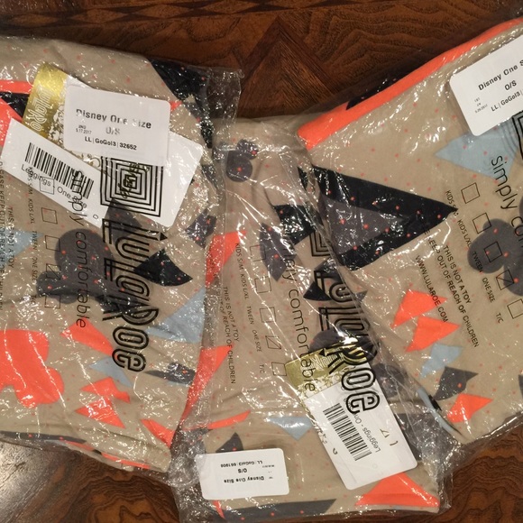 LuLaRoe Disney Mickey Mouse OS leggings Aztec BNWT - Picture 7 of 7